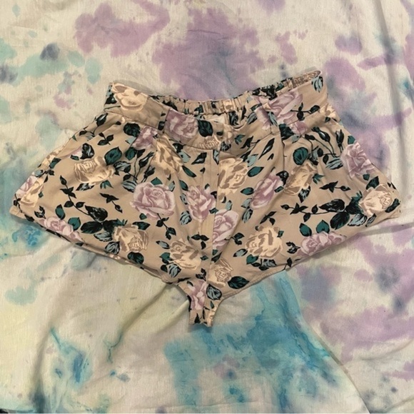 TALULA floral shorts - Picture 4 of 4